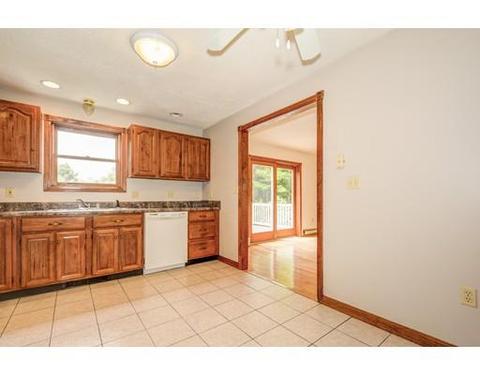 23 Fielding St, Worcester, MA 01603 photo 11