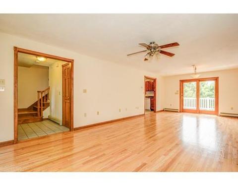 23 Fielding St, Worcester, MA 01603 photo 9
