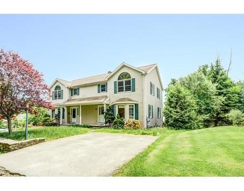 23 Fielding St, Worcester, MA 01603 photo 2