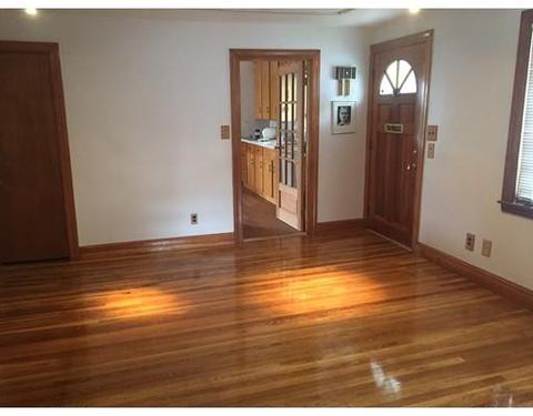 16 Franklin St, Danvers, MA 01923 photo 2
