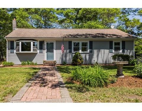 8 Weston Cir, Barnstable, MA 02601 photo 1