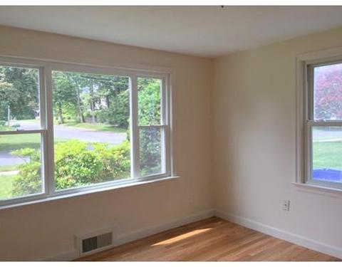 28 Buick St, Springfield, MA 01118 photo 8