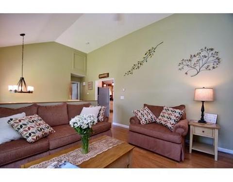 2 Elm St, Douglas, MA 01516 photo 8