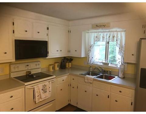 6 Surrey Ln, Webster, MA 01570 photo 6