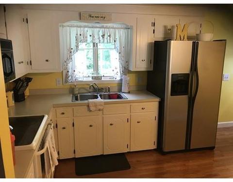 6 Surrey Ln, Webster, MA 01570 photo 4