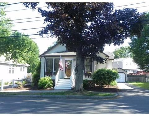 12 Adams St, Danvers, MA 01923 photo 4