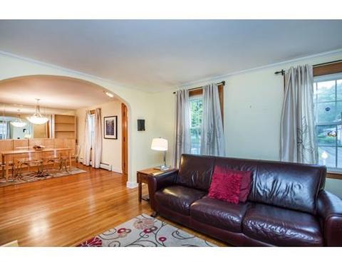 102 Dale St, Dedham, MA 02026 photo 4
