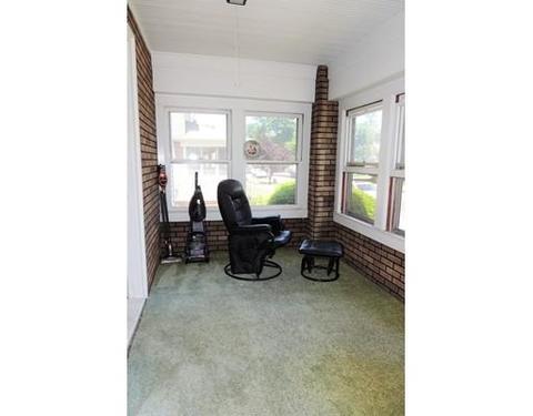 40 Edendale St, Springfield, MA 01104 photo 2