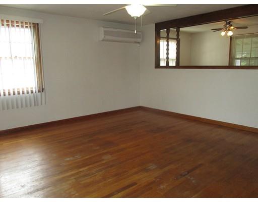 74 Ann St, Chicopee, MA 01020 photo 8