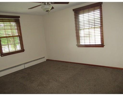 74 Ann St, Chicopee, MA 01020 photo 12
