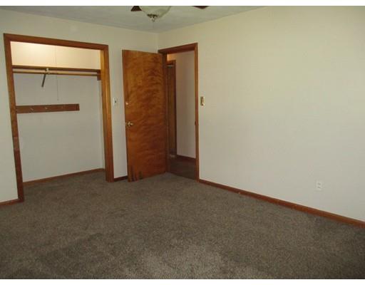 74 Ann St, Chicopee, MA 01020 photo 11