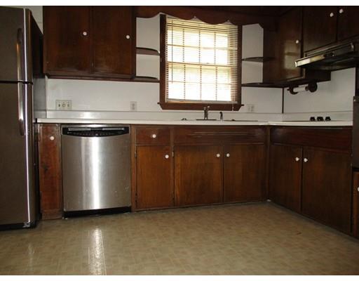 74 Ann St, Chicopee, MA 01020 photo 4