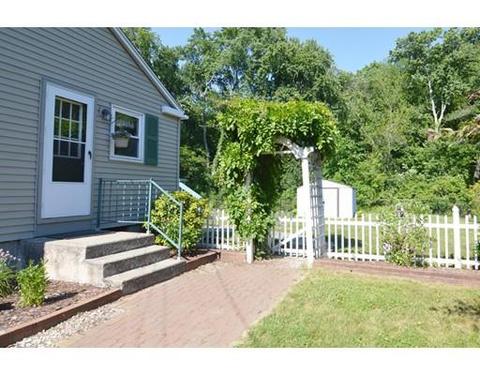 117 Slumber Ln, Springfield, MA 01128 photo 2
