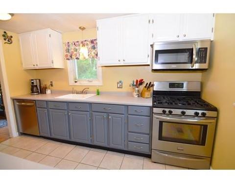 117 Slumber Ln, Springfield, MA 01128 photo 3