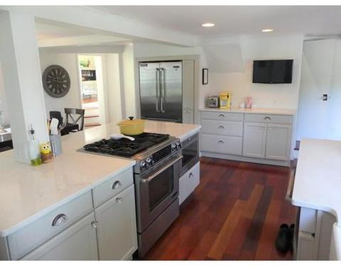 16 Johnson Rd, Andover, MA 01810 photo 5