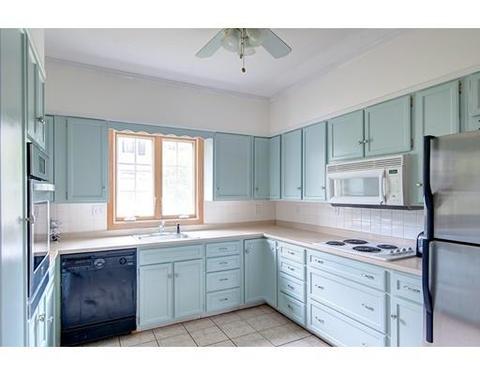 3 Blue Hill Rd, Worcester, MA 01606 photo 2