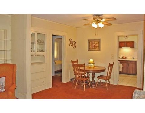 96 Switzer Ave, Springfield, MA 01109 photo 6