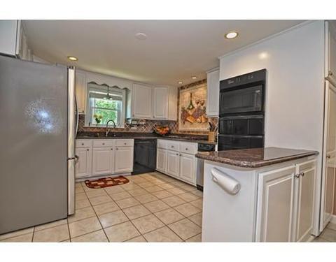 560 Edgell Rd, Framingham, MA 01701 photo 3