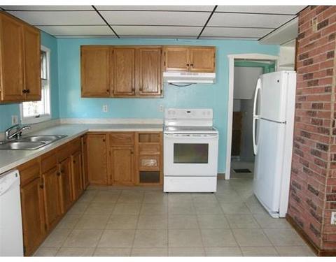 30 S Point Rd, Webster, MA 01570 photo 9