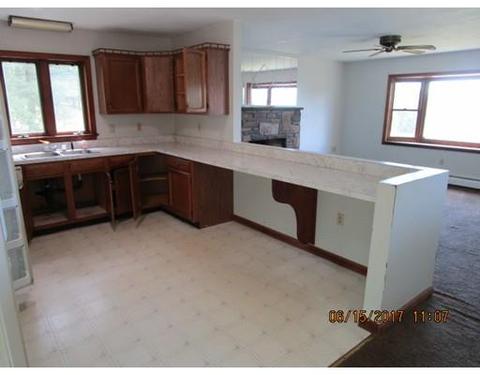 16 Longview Ave, Webster, MA 01570 photo 5