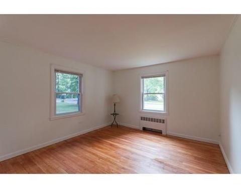 5 Spring St, Easthampton, MA 01027 photo 9