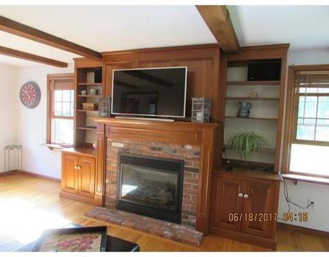 54 South St, Upton, MA 01568 photo 12
