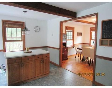 54 South St, Upton, MA 01568 photo 6