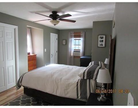 54 South St, Upton, MA 01568 photo 15