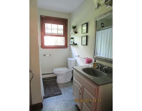 54 South St, Upton, MA 01568 photo 13
