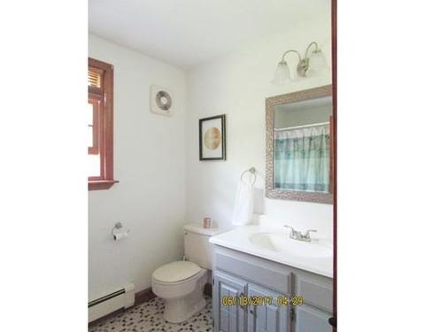 54 South St, Upton, MA 01568 photo 20