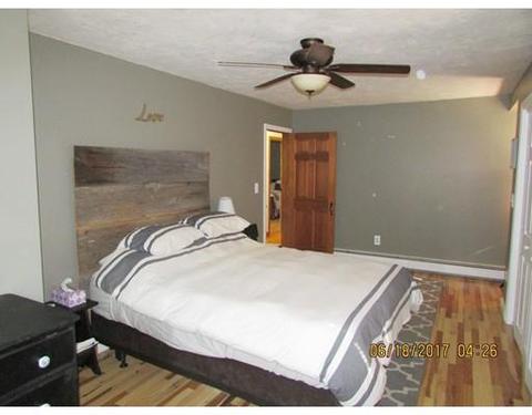 54 South St, Upton, MA 01568 photo 17