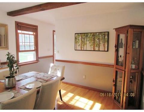 54 South St, Upton, MA 01568 photo 9