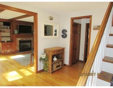 54 South St, Upton, MA 01568 photo 14