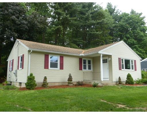 122 Ellendale Cir, Springfield, MA 01128 photo 2