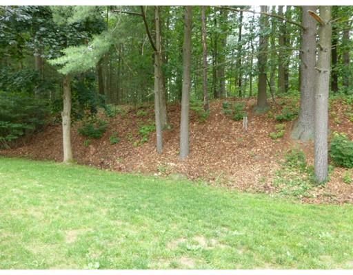 122 Ellendale Cir, Springfield, MA 01128 photo 17