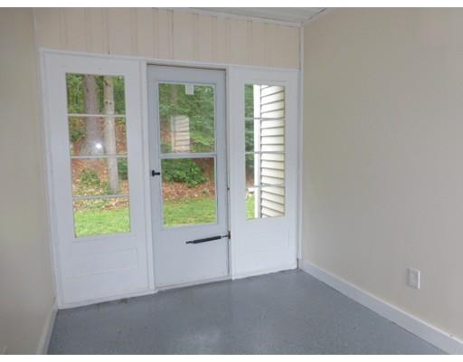 122 Ellendale Cir, Springfield, MA 01128 photo 16