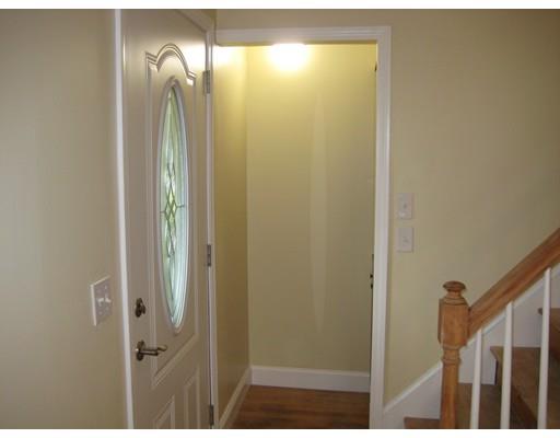 28 Canton St, Springfield, MA 01104 photo 10