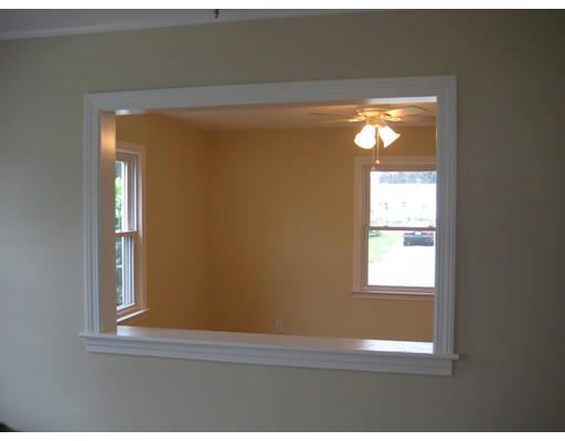 28 Canton St, Springfield, MA 01104 photo 5