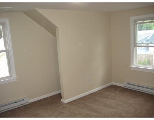 28 Canton St, Springfield, MA 01104 photo 11