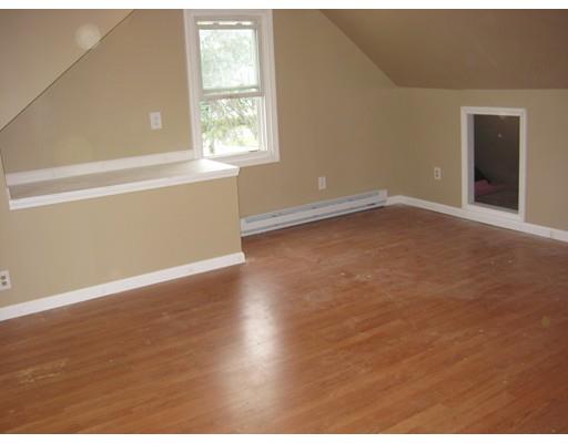 28 Canton St, Springfield, MA 01104 photo 12