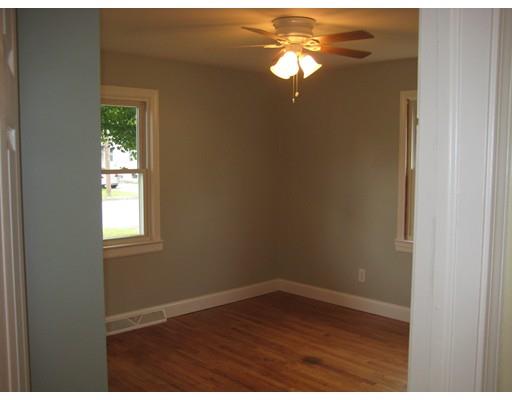 28 Canton St, Springfield, MA 01104 photo 7