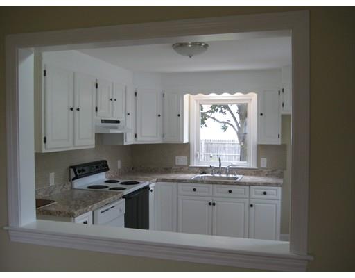 28 Canton St, Springfield, MA 01104 photo 3