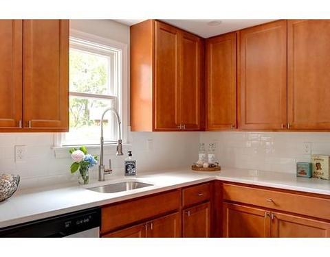 10 Howe St, Framingham, MA 01702 photo 4
