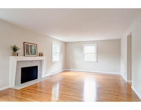 10 Howe St, Framingham, MA 01702 photo 6