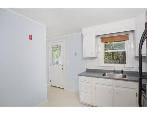 33 Algonquin St, Buzzards Bay, MA 02532 photo 9