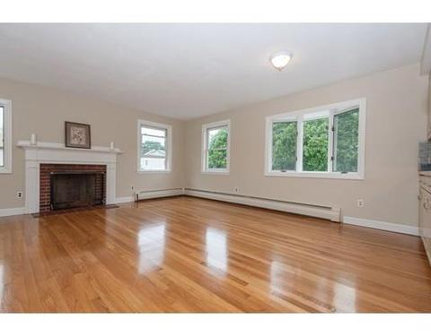 70 Forest St, Stoneham, MA 02180 photo 5