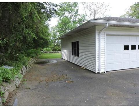 39 Cudworth Rd, Webster, MA 01570 photo 5
