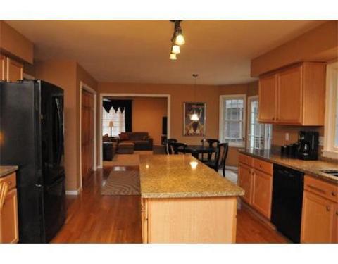 27 Bartlett Rd, Methuen, MA 01844 photo 8
