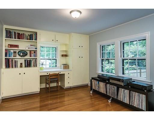 90 Risley Rd, Chestnut Hill, MA 02467 photo 8