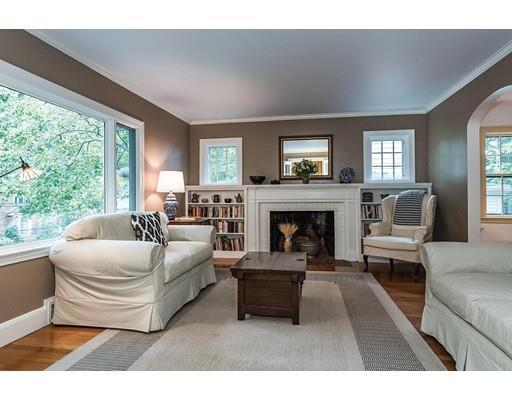 90 Risley Rd, Chestnut Hill, MA 02467 photo 3